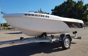 VORAZ 400 BOTE